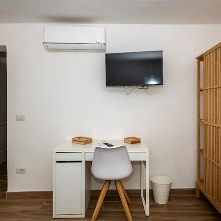 - Appusentu アパート *