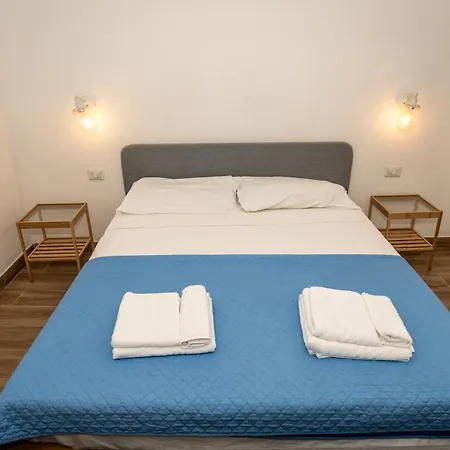 アパート - Appusentu カステルサルド