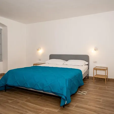 - Appusentu Castelsardo