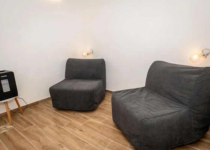 - Appusentu アパート