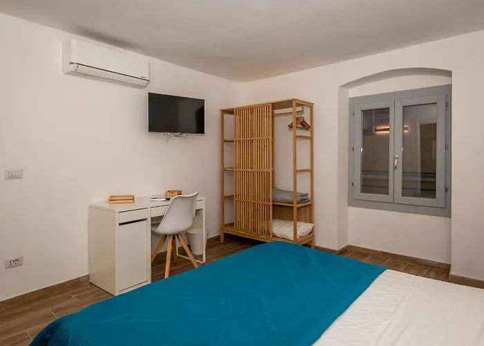 - Appusentu アパート カステルサルド